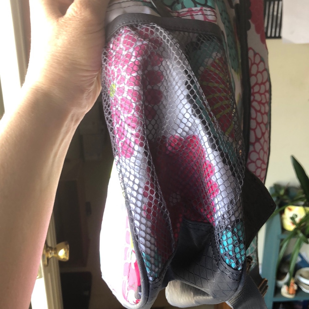 thirty-one backpack in Bubble Bloom 6x12” & 16” high - Picture 3 of 4